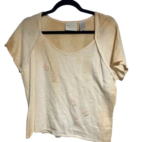 Women's Cream Top - Picture 2 of 2